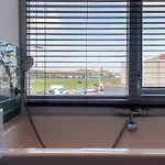 Wijkiki Surf House Апартаменты