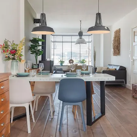 Wijkiki Surf House Wijk aan Zee